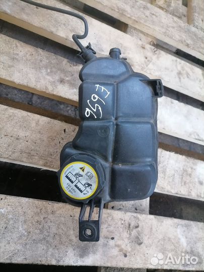 Расширительный бачок Freelander 2