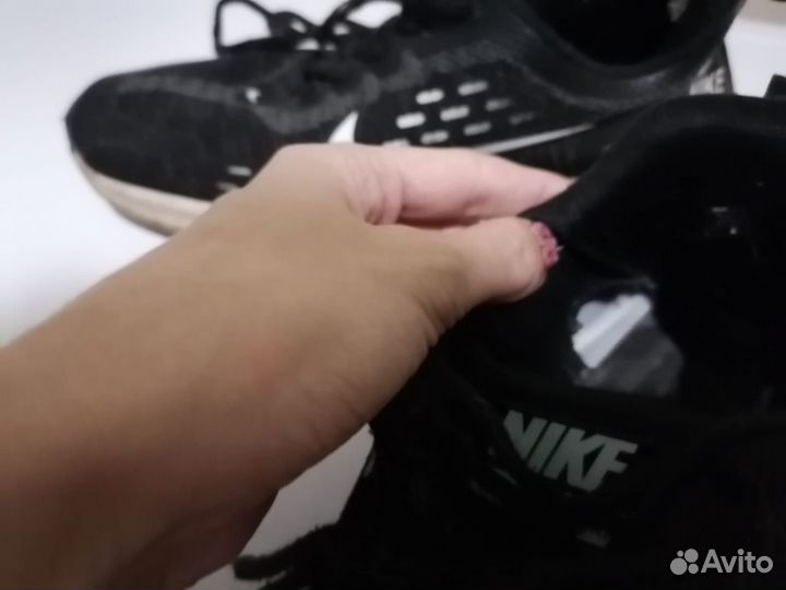 Кроссовки мужские Nike 42 размер
