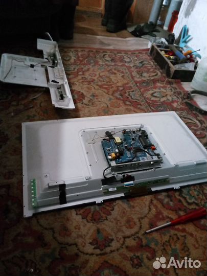 Телевизор на запчасти