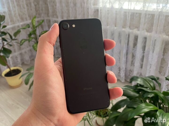 iPhone 7, 128 ГБ