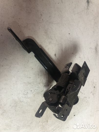 Замок капота Hyundai Solaris