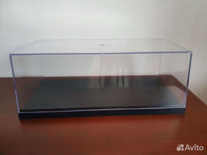 Футляр/витрина бокс колпак для моделей 1:18