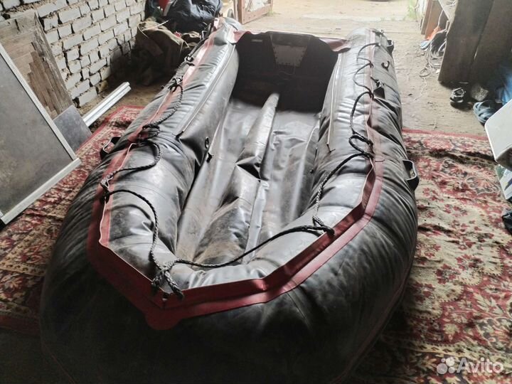 Надувная лодка