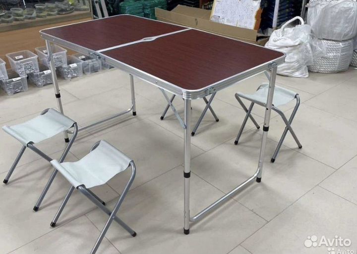 Стол складной со стульями 4шт чемодан новый