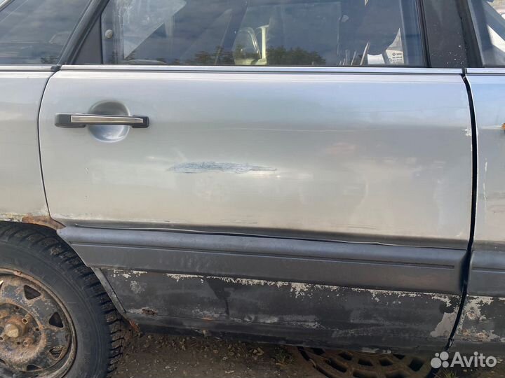 Задняя правая дверь Audi 100 c3