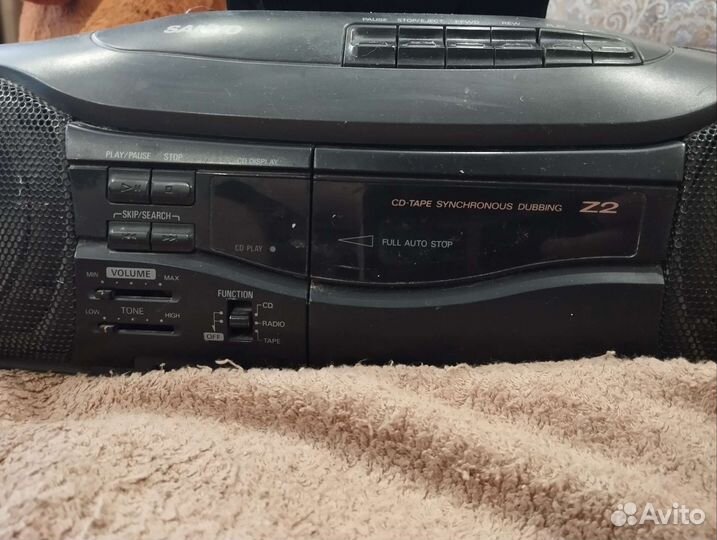 Магнитофон Sanyo
