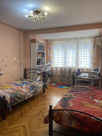 3-к. квартира, 72 м², 4/5 эт.