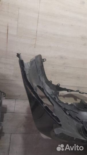 Бампер передний под омыватели передний Toyota Rav4