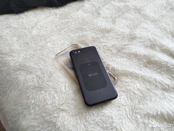 Телефон iPhone 7