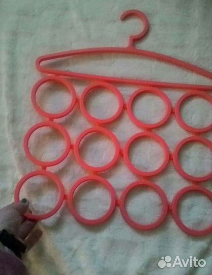 Вешалка для платков, галстуков, шарфов и очков