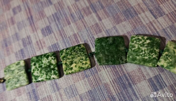 Бусы из натуральных камней