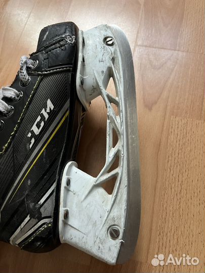 Коньки хоккейные ссм