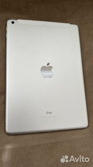 Apple iPad 5 Wi-Fi + Cellular 32 гб