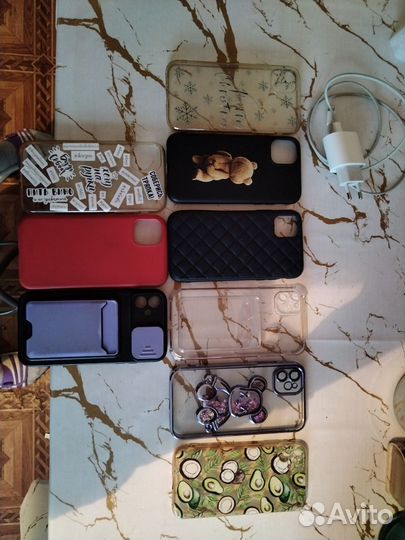 Чехлы на iPhone 11