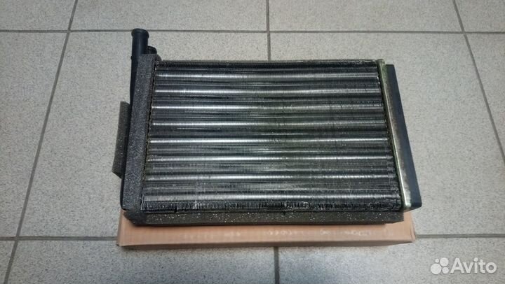 Радиатор печки Audi 80/90 / Passat B2