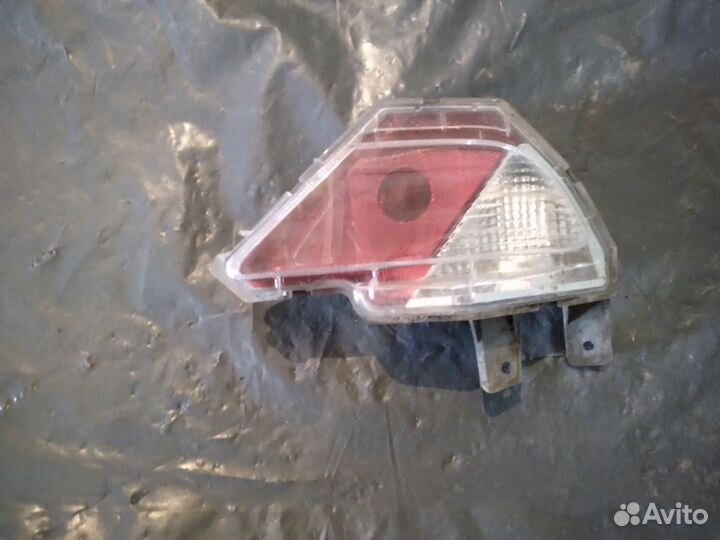 Фонарь противотуманный Toyota Rav-4 (Xa40)