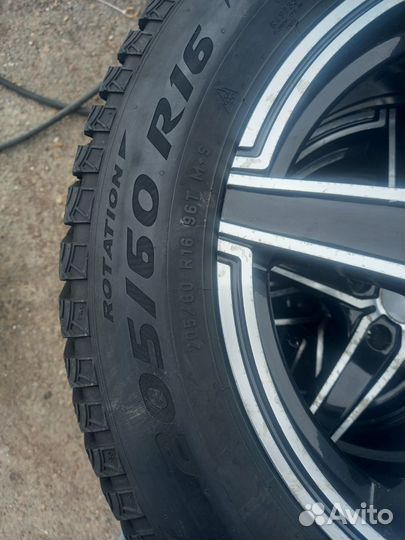 Pirelli Ice Zero 2 205/60 R16