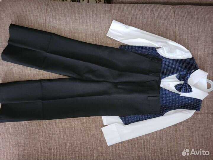 Костюм тройка на мальчика