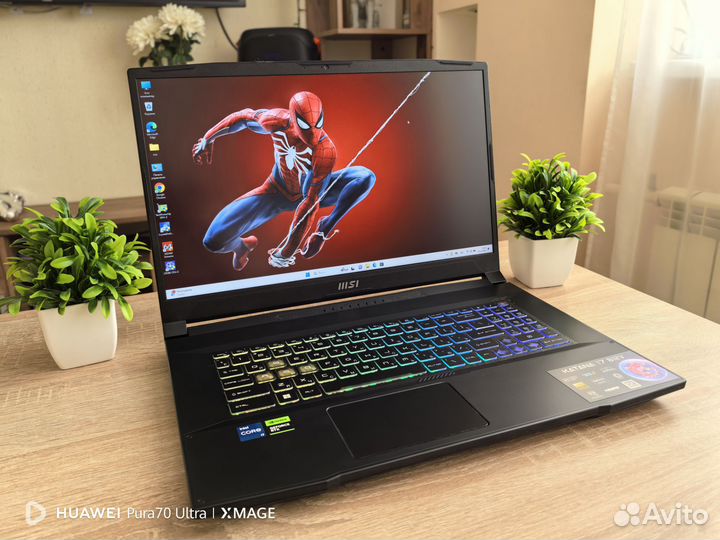 Мощный игровой MSI 17.3, i7, RTX 4050