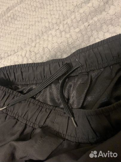 Спортивные шорты adidas