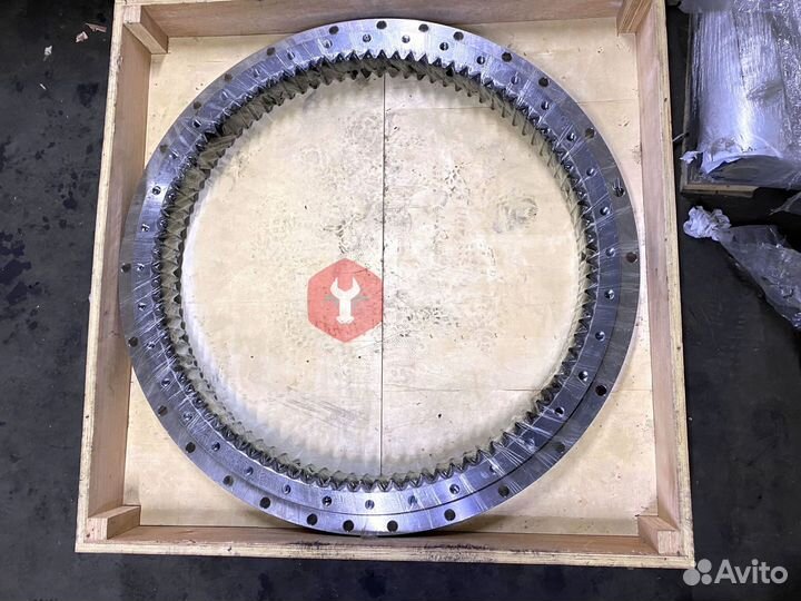 Поворотный круг JCB JS210 JRB0017