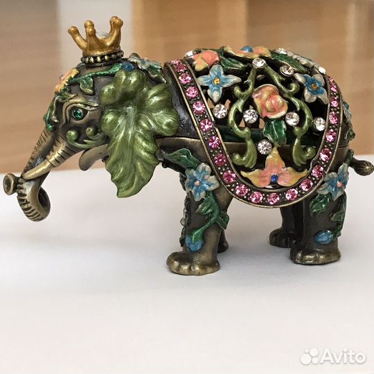 Статуэтка слон