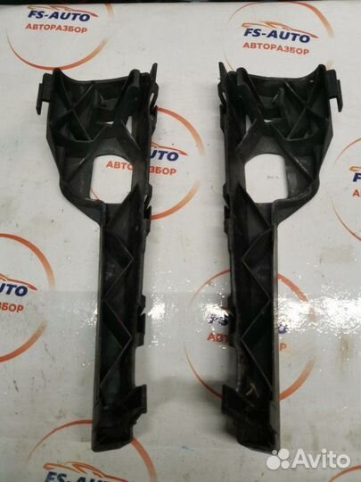 Кронштейн бампера передний Ford Focus 2 универсал