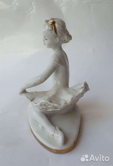 Фарфоровая статуэтка Юная балерина Машенька