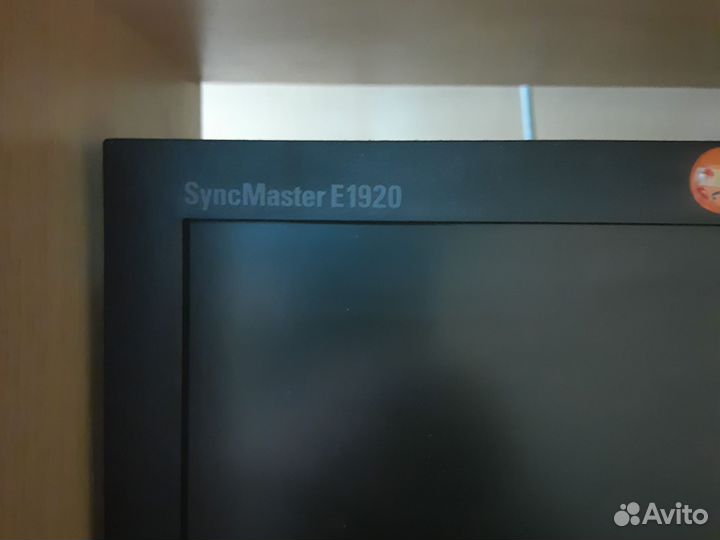 Монитор Samsung 19 дюймов