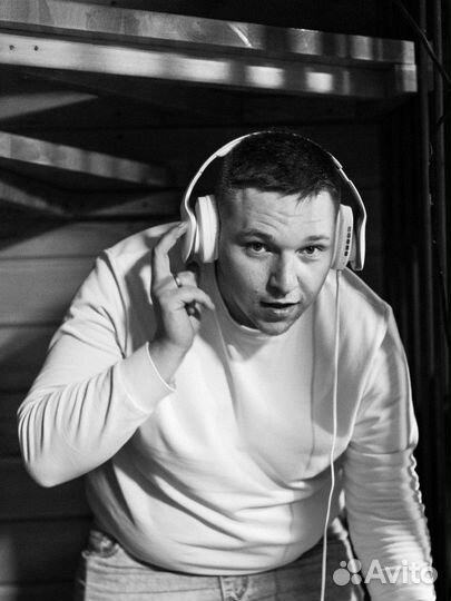 Звукорежиссер DJ Диджей