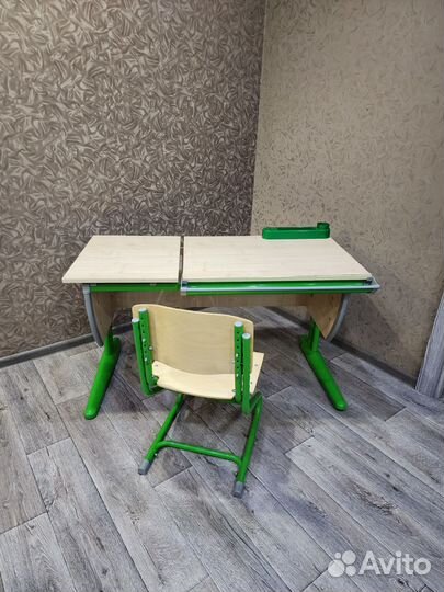 Растущая парта и стул дэми