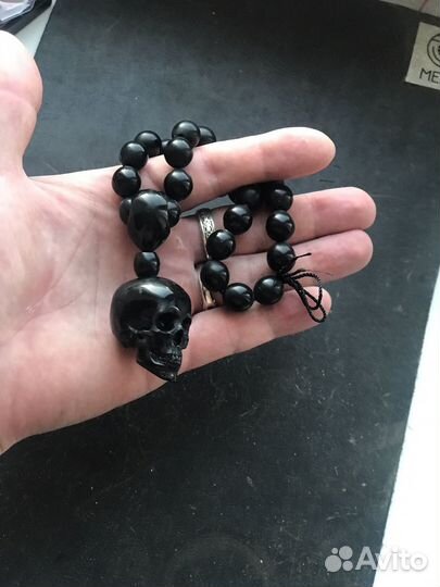 Четки череп