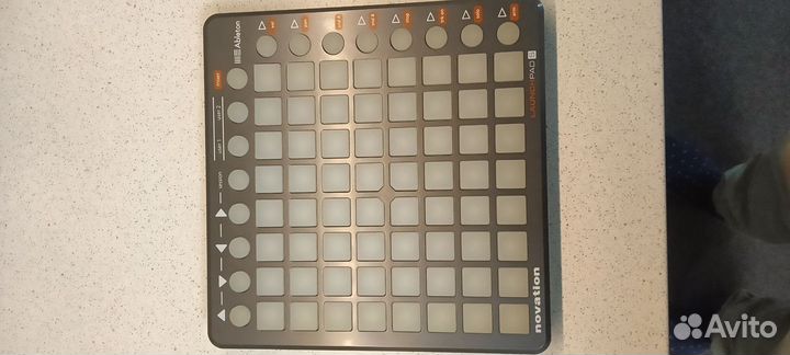 Novation Launchpad S - midi controller/ sampler