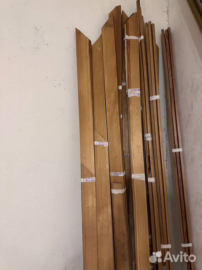 Дверь из массива дерева бу