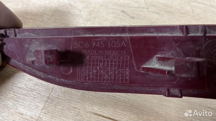 Катафот заднего бампера левый Джетта 6 Volkswagen