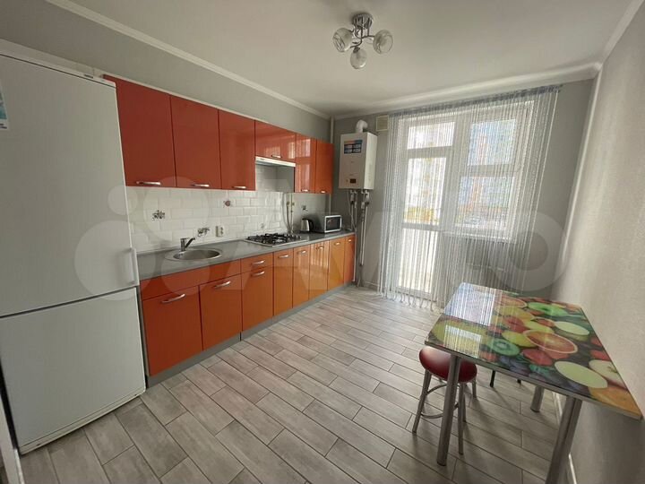 2-к. квартира, 65 м², 2/9 эт.