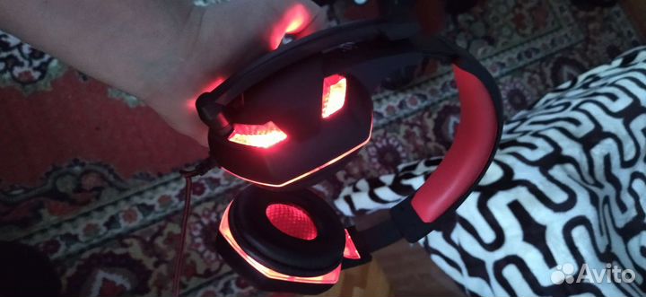 Игровые наушники с подсветкой