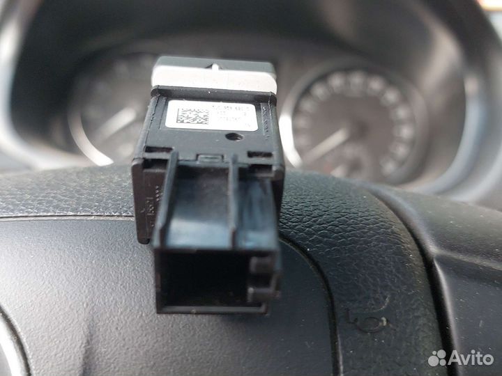 Кнопка подогрева заднего стекла 5j0959621c