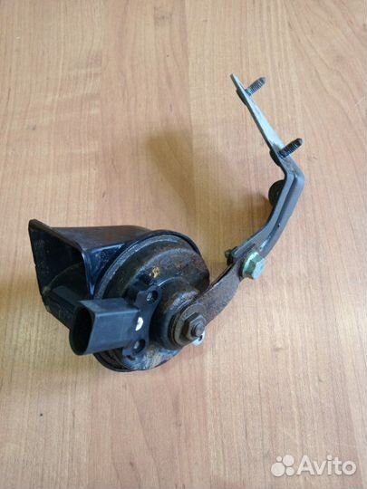 Сигнал звуковой (клаксон) Volkswagen Passat B5