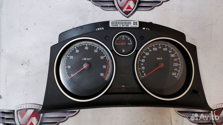 Щиток приборов Opel Astra H 2004-2014 год