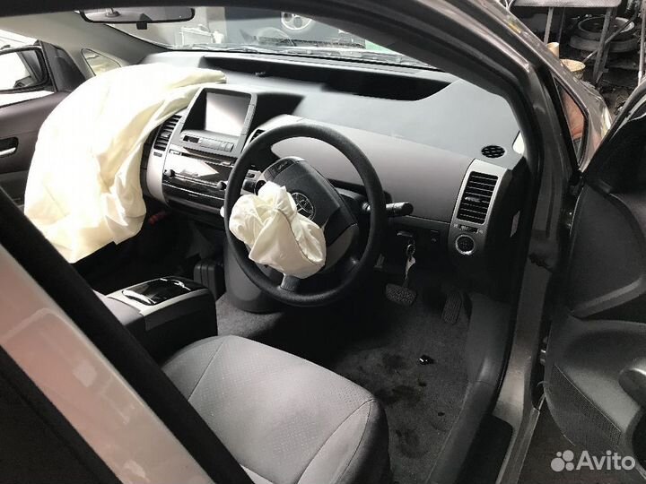 Ручка кпп на Toyota Prius NHW20