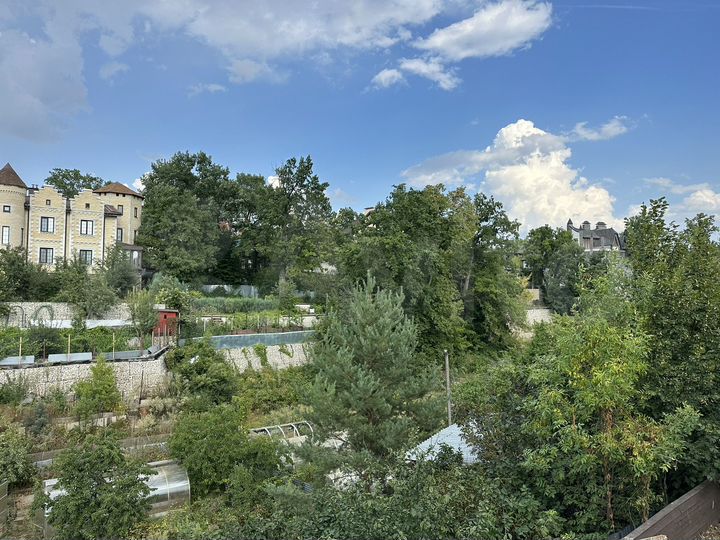 Дом 207 м² на участке 7 сот.