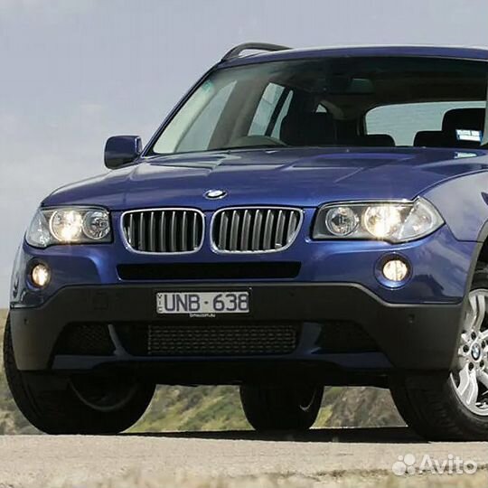 Передний бампер верхний в цвет BMW X3 E83 (2007)