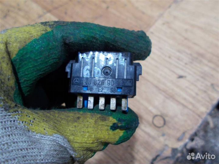 Кнопка Mercedes Benz W140 1991-1999