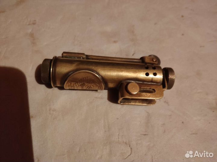 Зажигалка бензиновая