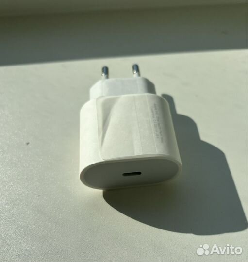 Блок зарядки iPhone 20w
