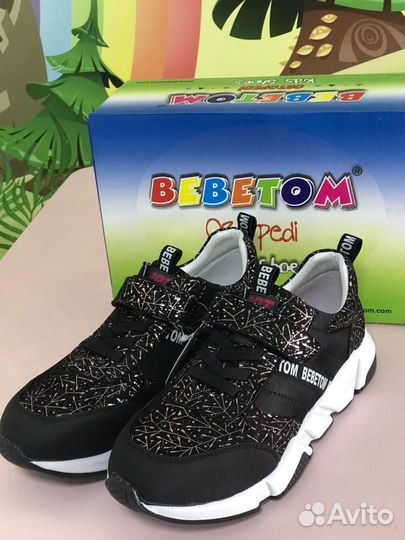 Кроссовки Bebetom новые на девочку