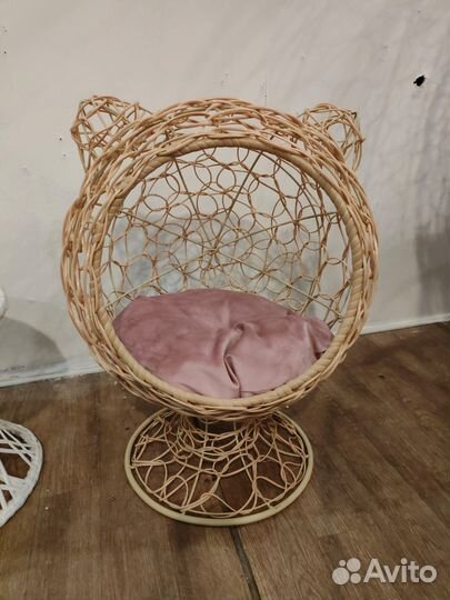 Домик для животных с ушками