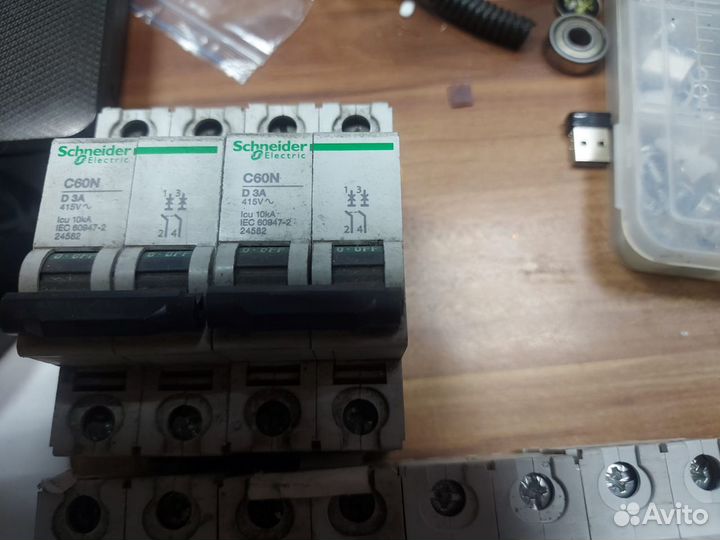 Выключатель автоматический Schneider electric