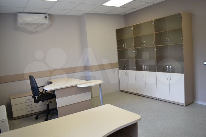 Офис 29,5 м², складское помещение 65 м²